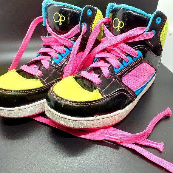OP. Tennis shoes - Picture 7 of 7